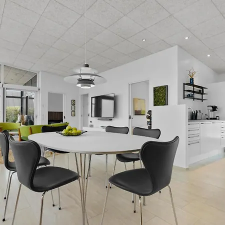 Two-bedroom In Vakantiehuis Haderslev